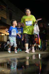 BIB: 3005, 3640
                            <button type="button" onclick="openModal(26243497)" class="btn btn-primary btn-sm float-right btn-popup" data-toggle="modal" data-target=".modal-high-quality">
                        <i class="fas fa-shopping-cart"></i> Add to Cart
                    </button>
                                            <button type="button" onclick="isThisMe(26243497, true)" class="btn btn-success btn-sm float-right btn-popup btn-isme hidden" data-toggle="tooltip" data-placement="bottom" title="นี่คือรูปของคุณใช่ไหม คลิกที่นี่เพื่อเอาเข้าอัลบั้ม">
                        <i class="fas fa-plus"></i> Add to album
                    </button>
                    <button type="button" onclick="isThisMe(26243497, false)" class="btn btn-warning btn-sm float-right btn-popup btn-isnotme hidden">
                        <i class="fas fa-ban"></i> Remove from album
                    </button>