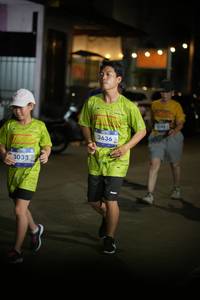 BIB: 3033, 3636
                            <button type="button" onclick="openModal(26237124)" class="btn btn-primary btn-sm float-right btn-popup" data-toggle="modal" data-target=".modal-high-quality">
                        <i class="fas fa-shopping-cart"></i> Add to Cart
                    </button>
                                            <button type="button" onclick="isThisMe(26237124, true)" class="btn btn-success btn-sm float-right btn-popup btn-isme hidden" data-toggle="tooltip" data-placement="bottom" title="นี่คือรูปของคุณใช่ไหม คลิกที่นี่เพื่อเอาเข้าอัลบั้ม">
                        <i class="fas fa-plus"></i> Add to album
                    </button>
                    <button type="button" onclick="isThisMe(26237124, false)" class="btn btn-warning btn-sm float-right btn-popup btn-isnotme hidden">
                        <i class="fas fa-ban"></i> Remove from album
                    </button>