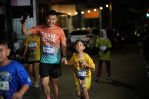 BIB: 43532, 3255, 137
                            <button type="button" onclick="openModal(26235779)" class="btn btn-primary btn-sm float-right btn-popup" data-toggle="modal" data-target=".modal-high-quality">
                        <i class="fas fa-shopping-cart"></i> Add to Cart
                    </button>
                                            <button type="button" onclick="isThisMe(26235779, true)" class="btn btn-success btn-sm float-right btn-popup btn-isme hidden" data-toggle="tooltip" data-placement="bottom" title="นี่คือรูปของคุณใช่ไหม คลิกที่นี่เพื่อเอาเข้าอัลบั้ม">
                        <i class="fas fa-plus"></i> Add to album
                    </button>
                    <button type="button" onclick="isThisMe(26235779, false)" class="btn btn-warning btn-sm float-right btn-popup btn-isnotme hidden">
                        <i class="fas fa-ban"></i> Remove from album
                    </button>