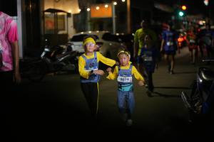 BIB: 3074
                            <button type="button" onclick="openModal(26233629)" class="btn btn-primary btn-sm float-right btn-popup" data-toggle="modal" data-target=".modal-high-quality">
                        <i class="fas fa-shopping-cart"></i> Add to Cart
                    </button>
                                            <button type="button" onclick="isThisMe(26233629, true)" class="btn btn-success btn-sm float-right btn-popup btn-isme hidden" data-toggle="tooltip" data-placement="bottom" title="นี่คือรูปของคุณใช่ไหม คลิกที่นี่เพื่อเอาเข้าอัลบั้ม">
                        <i class="fas fa-plus"></i> Add to album
                    </button>
                    <button type="button" onclick="isThisMe(26233629, false)" class="btn btn-warning btn-sm float-right btn-popup btn-isnotme hidden">
                        <i class="fas fa-ban"></i> Remove from album
                    </button>