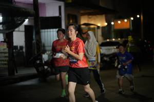 BIB: 4355
                            <button type="button" onclick="openModal(26233804)" class="btn btn-primary btn-sm float-right btn-popup" data-toggle="modal" data-target=".modal-high-quality">
                        <i class="fas fa-shopping-cart"></i> Add to Cart
                    </button>
                                            <button type="button" onclick="isThisMe(26233804, true)" class="btn btn-success btn-sm float-right btn-popup btn-isme hidden" data-toggle="tooltip" data-placement="bottom" title="นี่คือรูปของคุณใช่ไหม คลิกที่นี่เพื่อเอาเข้าอัลบั้ม">
                        <i class="fas fa-plus"></i> Add to album
                    </button>
                    <button type="button" onclick="isThisMe(26233804, false)" class="btn btn-warning btn-sm float-right btn-popup btn-isnotme hidden">
                        <i class="fas fa-ban"></i> Remove from album
                    </button>