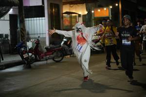 BIB: 22703, 3718
                            <button type="button" onclick="openModal(26233913)" class="btn btn-primary btn-sm float-right btn-popup" data-toggle="modal" data-target=".modal-high-quality">
                        <i class="fas fa-shopping-cart"></i> Add to Cart
                    </button>
                                            <button type="button" onclick="isThisMe(26233913, true)" class="btn btn-success btn-sm float-right btn-popup btn-isme hidden" data-toggle="tooltip" data-placement="bottom" title="นี่คือรูปของคุณใช่ไหม คลิกที่นี่เพื่อเอาเข้าอัลบั้ม">
                        <i class="fas fa-plus"></i> Add to album
                    </button>
                    <button type="button" onclick="isThisMe(26233913, false)" class="btn btn-warning btn-sm float-right btn-popup btn-isnotme hidden">
                        <i class="fas fa-ban"></i> Remove from album
                    </button>