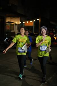 BIB: 3490, 3205
                            <button type="button" onclick="openModal(26236956)" class="btn btn-primary btn-sm float-right btn-popup" data-toggle="modal" data-target=".modal-high-quality">
                        <i class="fas fa-shopping-cart"></i> Add to Cart
                    </button>
                                            <button type="button" onclick="isThisMe(26236956, true)" class="btn btn-success btn-sm float-right btn-popup btn-isme hidden" data-toggle="tooltip" data-placement="bottom" title="นี่คือรูปของคุณใช่ไหม คลิกที่นี่เพื่อเอาเข้าอัลบั้ม">
                        <i class="fas fa-plus"></i> Add to album
                    </button>
                    <button type="button" onclick="isThisMe(26236956, false)" class="btn btn-warning btn-sm float-right btn-popup btn-isnotme hidden">
                        <i class="fas fa-ban"></i> Remove from album
                    </button>