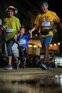 BIB: 3201, 3044, 3975
                            <button type="button" onclick="openModal(26248975)" class="btn btn-primary btn-sm float-right btn-popup" data-toggle="modal" data-target=".modal-high-quality">
                        <i class="fas fa-shopping-cart"></i> Add to Cart
                    </button>
                                            <button type="button" onclick="isThisMe(26248975, true)" class="btn btn-success btn-sm float-right btn-popup btn-isme hidden" data-toggle="tooltip" data-placement="bottom" title="นี่คือรูปของคุณใช่ไหม คลิกที่นี่เพื่อเอาเข้าอัลบั้ม">
                        <i class="fas fa-plus"></i> Add to album
                    </button>
                    <button type="button" onclick="isThisMe(26248975, false)" class="btn btn-warning btn-sm float-right btn-popup btn-isnotme hidden">
                        <i class="fas fa-ban"></i> Remove from album
                    </button>