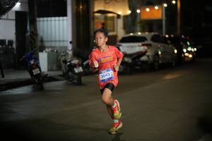 BIB: 2010, 3043
                            <button type="button" onclick="openModal(26252346)" class="btn btn-primary btn-sm float-right btn-popup" data-toggle="modal" data-target=".modal-high-quality">
                        <i class="fas fa-shopping-cart"></i> Add to Cart
                    </button>
                                            <button type="button" onclick="isThisMe(26252346, true)" class="btn btn-success btn-sm float-right btn-popup btn-isme hidden" data-toggle="tooltip" data-placement="bottom" title="นี่คือรูปของคุณใช่ไหม คลิกที่นี่เพื่อเอาเข้าอัลบั้ม">
                        <i class="fas fa-plus"></i> Add to album
                    </button>
                    <button type="button" onclick="isThisMe(26252346, false)" class="btn btn-warning btn-sm float-right btn-popup btn-isnotme hidden">
                        <i class="fas fa-ban"></i> Remove from album
                    </button>