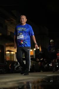 BIB: 4270
                            <button type="button" onclick="openModal(26244260)" class="btn btn-primary btn-sm float-right btn-popup" data-toggle="modal" data-target=".modal-high-quality">
                        <i class="fas fa-shopping-cart"></i> Add to Cart
                    </button>
                                            <button type="button" onclick="isThisMe(26244260, true)" class="btn btn-success btn-sm float-right btn-popup btn-isme hidden" data-toggle="tooltip" data-placement="bottom" title="นี่คือรูปของคุณใช่ไหม คลิกที่นี่เพื่อเอาเข้าอัลบั้ม">
                        <i class="fas fa-plus"></i> Add to album
                    </button>
                    <button type="button" onclick="isThisMe(26244260, false)" class="btn btn-warning btn-sm float-right btn-popup btn-isnotme hidden">
                        <i class="fas fa-ban"></i> Remove from album
                    </button>