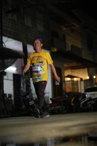 BIB: 4762
                            <button type="button" onclick="openModal(26243587)" class="btn btn-primary btn-sm float-right btn-popup" data-toggle="modal" data-target=".modal-high-quality">
                        <i class="fas fa-shopping-cart"></i> Add to Cart
                    </button>
                                            <button type="button" onclick="isThisMe(26243587, true)" class="btn btn-success btn-sm float-right btn-popup btn-isme hidden" data-toggle="tooltip" data-placement="bottom" title="นี่คือรูปของคุณใช่ไหม คลิกที่นี่เพื่อเอาเข้าอัลบั้ม">
                        <i class="fas fa-plus"></i> Add to album
                    </button>
                    <button type="button" onclick="isThisMe(26243587, false)" class="btn btn-warning btn-sm float-right btn-popup btn-isnotme hidden">
                        <i class="fas fa-ban"></i> Remove from album
                    </button>