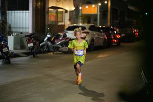 BIB: 3111
                            <button type="button" onclick="openModal(26228332)" class="btn btn-primary btn-sm float-right btn-popup" data-toggle="modal" data-target=".modal-high-quality">
                        <i class="fas fa-shopping-cart"></i> Add to Cart
                    </button>
                                            <button type="button" onclick="isThisMe(26228332, true)" class="btn btn-success btn-sm float-right btn-popup btn-isme hidden" data-toggle="tooltip" data-placement="bottom" title="นี่คือรูปของคุณใช่ไหม คลิกที่นี่เพื่อเอาเข้าอัลบั้ม">
                        <i class="fas fa-plus"></i> Add to album
                    </button>
                    <button type="button" onclick="isThisMe(26228332, false)" class="btn btn-warning btn-sm float-right btn-popup btn-isnotme hidden">
                        <i class="fas fa-ban"></i> Remove from album
                    </button>