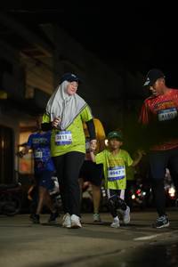 BIB: 3811, 4947, 4180
                            <button type="button" onclick="openModal(26242750)" class="btn btn-primary btn-sm float-right btn-popup" data-toggle="modal" data-target=".modal-high-quality">
                        <i class="fas fa-shopping-cart"></i> Add to Cart
                    </button>
                                            <button type="button" onclick="isThisMe(26242750, true)" class="btn btn-success btn-sm float-right btn-popup btn-isme hidden" data-toggle="tooltip" data-placement="bottom" title="นี่คือรูปของคุณใช่ไหม คลิกที่นี่เพื่อเอาเข้าอัลบั้ม">
                        <i class="fas fa-plus"></i> Add to album
                    </button>
                    <button type="button" onclick="isThisMe(26242750, false)" class="btn btn-warning btn-sm float-right btn-popup btn-isnotme hidden">
                        <i class="fas fa-ban"></i> Remove from album
                    </button>