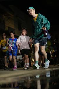 BIB: 1465
                            <button type="button" onclick="openModal(26245737)" class="btn btn-primary btn-sm float-right btn-popup" data-toggle="modal" data-target=".modal-high-quality">
                        <i class="fas fa-shopping-cart"></i> Add to Cart
                    </button>
                                            <button type="button" onclick="isThisMe(26245737, true)" class="btn btn-success btn-sm float-right btn-popup btn-isme hidden" data-toggle="tooltip" data-placement="bottom" title="นี่คือรูปของคุณใช่ไหม คลิกที่นี่เพื่อเอาเข้าอัลบั้ม">
                        <i class="fas fa-plus"></i> Add to album
                    </button>
                    <button type="button" onclick="isThisMe(26245737, false)" class="btn btn-warning btn-sm float-right btn-popup btn-isnotme hidden">
                        <i class="fas fa-ban"></i> Remove from album
                    </button>