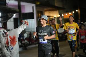 BIB: 3170
                            <button type="button" onclick="openModal(26233977)" class="btn btn-primary btn-sm float-right btn-popup" data-toggle="modal" data-target=".modal-high-quality">
                        <i class="fas fa-shopping-cart"></i> Add to Cart
                    </button>
                                            <button type="button" onclick="isThisMe(26233977, true)" class="btn btn-success btn-sm float-right btn-popup btn-isme hidden" data-toggle="tooltip" data-placement="bottom" title="นี่คือรูปของคุณใช่ไหม คลิกที่นี่เพื่อเอาเข้าอัลบั้ม">
                        <i class="fas fa-plus"></i> Add to album
                    </button>
                    <button type="button" onclick="isThisMe(26233977, false)" class="btn btn-warning btn-sm float-right btn-popup btn-isnotme hidden">
                        <i class="fas fa-ban"></i> Remove from album
                    </button>