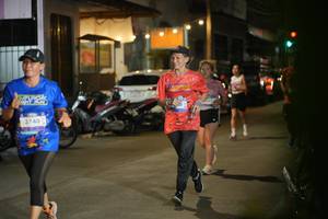 BIB: 3740
                            <button type="button" onclick="openModal(26231675)" class="btn btn-primary btn-sm float-right btn-popup" data-toggle="modal" data-target=".modal-high-quality">
                        <i class="fas fa-shopping-cart"></i> Add to Cart
                    </button>
                                            <button type="button" onclick="isThisMe(26231675, true)" class="btn btn-success btn-sm float-right btn-popup btn-isme hidden" data-toggle="tooltip" data-placement="bottom" title="นี่คือรูปของคุณใช่ไหม คลิกที่นี่เพื่อเอาเข้าอัลบั้ม">
                        <i class="fas fa-plus"></i> Add to album
                    </button>
                    <button type="button" onclick="isThisMe(26231675, false)" class="btn btn-warning btn-sm float-right btn-popup btn-isnotme hidden">
                        <i class="fas fa-ban"></i> Remove from album
                    </button>