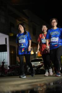 BIB: 3883, 454, 3425
                            <button type="button" onclick="openModal(26245388)" class="btn btn-primary btn-sm float-right btn-popup" data-toggle="modal" data-target=".modal-high-quality">
                        <i class="fas fa-shopping-cart"></i> Add to Cart
                    </button>
                                            <button type="button" onclick="isThisMe(26245388, true)" class="btn btn-success btn-sm float-right btn-popup btn-isme hidden" data-toggle="tooltip" data-placement="bottom" title="นี่คือรูปของคุณใช่ไหม คลิกที่นี่เพื่อเอาเข้าอัลบั้ม">
                        <i class="fas fa-plus"></i> Add to album
                    </button>
                    <button type="button" onclick="isThisMe(26245388, false)" class="btn btn-warning btn-sm float-right btn-popup btn-isnotme hidden">
                        <i class="fas fa-ban"></i> Remove from album
                    </button>