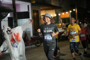 BIB: 689, 3718, 3170
                            <button type="button" onclick="openModal(26233951)" class="btn btn-primary btn-sm float-right btn-popup" data-toggle="modal" data-target=".modal-high-quality">
                        <i class="fas fa-shopping-cart"></i> Add to Cart
                    </button>
                                            <button type="button" onclick="isThisMe(26233951, true)" class="btn btn-success btn-sm float-right btn-popup btn-isme hidden" data-toggle="tooltip" data-placement="bottom" title="นี่คือรูปของคุณใช่ไหม คลิกที่นี่เพื่อเอาเข้าอัลบั้ม">
                        <i class="fas fa-plus"></i> Add to album
                    </button>
                    <button type="button" onclick="isThisMe(26233951, false)" class="btn btn-warning btn-sm float-right btn-popup btn-isnotme hidden">
                        <i class="fas fa-ban"></i> Remove from album
                    </button>