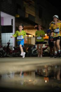 BIB: 4432, 3524
                            <button type="button" onclick="openModal(26246073)" class="btn btn-primary btn-sm float-right btn-popup" data-toggle="modal" data-target=".modal-high-quality">
                        <i class="fas fa-shopping-cart"></i> Add to Cart
                    </button>
                                            <button type="button" onclick="isThisMe(26246073, true)" class="btn btn-success btn-sm float-right btn-popup btn-isme hidden" data-toggle="tooltip" data-placement="bottom" title="นี่คือรูปของคุณใช่ไหม คลิกที่นี่เพื่อเอาเข้าอัลบั้ม">
                        <i class="fas fa-plus"></i> Add to album
                    </button>
                    <button type="button" onclick="isThisMe(26246073, false)" class="btn btn-warning btn-sm float-right btn-popup btn-isnotme hidden">
                        <i class="fas fa-ban"></i> Remove from album
                    </button>