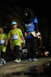 BIB: 031, 3051, 4081
                            <button type="button" onclick="openModal(26247589)" class="btn btn-primary btn-sm float-right btn-popup" data-toggle="modal" data-target=".modal-high-quality">
                        <i class="fas fa-shopping-cart"></i> Add to Cart
                    </button>
                                            <button type="button" onclick="isThisMe(26247589, true)" class="btn btn-success btn-sm float-right btn-popup btn-isme hidden" data-toggle="tooltip" data-placement="bottom" title="นี่คือรูปของคุณใช่ไหม คลิกที่นี่เพื่อเอาเข้าอัลบั้ม">
                        <i class="fas fa-plus"></i> Add to album
                    </button>
                    <button type="button" onclick="isThisMe(26247589, false)" class="btn btn-warning btn-sm float-right btn-popup btn-isnotme hidden">
                        <i class="fas fa-ban"></i> Remove from album
                    </button>