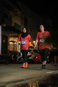 BIB: 4048, 3986
                            <button type="button" onclick="openModal(26242585)" class="btn btn-primary btn-sm float-right btn-popup" data-toggle="modal" data-target=".modal-high-quality">
                        <i class="fas fa-shopping-cart"></i> Add to Cart
                    </button>
                                            <button type="button" onclick="isThisMe(26242585, true)" class="btn btn-success btn-sm float-right btn-popup btn-isme hidden" data-toggle="tooltip" data-placement="bottom" title="นี่คือรูปของคุณใช่ไหม คลิกที่นี่เพื่อเอาเข้าอัลบั้ม">
                        <i class="fas fa-plus"></i> Add to album
                    </button>
                    <button type="button" onclick="isThisMe(26242585, false)" class="btn btn-warning btn-sm float-right btn-popup btn-isnotme hidden">
                        <i class="fas fa-ban"></i> Remove from album
                    </button>