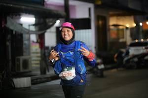 BIB: 270
                            <button type="button" onclick="openModal(26251383)" class="btn btn-primary btn-sm float-right btn-popup" data-toggle="modal" data-target=".modal-high-quality">
                        <i class="fas fa-shopping-cart"></i> Add to Cart
                    </button>
                                            <button type="button" onclick="isThisMe(26251383, true)" class="btn btn-success btn-sm float-right btn-popup btn-isme hidden" data-toggle="tooltip" data-placement="bottom" title="นี่คือรูปของคุณใช่ไหม คลิกที่นี่เพื่อเอาเข้าอัลบั้ม">
                        <i class="fas fa-plus"></i> Add to album
                    </button>
                    <button type="button" onclick="isThisMe(26251383, false)" class="btn btn-warning btn-sm float-right btn-popup btn-isnotme hidden">
                        <i class="fas fa-ban"></i> Remove from album
                    </button>