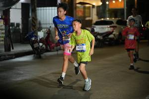 BIB: 431, 4317
                            <button type="button" onclick="openModal(26229785)" class="btn btn-primary btn-sm float-right btn-popup" data-toggle="modal" data-target=".modal-high-quality">
                        <i class="fas fa-shopping-cart"></i> Add to Cart
                    </button>
                                            <button type="button" onclick="isThisMe(26229785, true)" class="btn btn-success btn-sm float-right btn-popup btn-isme hidden" data-toggle="tooltip" data-placement="bottom" title="นี่คือรูปของคุณใช่ไหม คลิกที่นี่เพื่อเอาเข้าอัลบั้ม">
                        <i class="fas fa-plus"></i> Add to album
                    </button>
                    <button type="button" onclick="isThisMe(26229785, false)" class="btn btn-warning btn-sm float-right btn-popup btn-isnotme hidden">
                        <i class="fas fa-ban"></i> Remove from album
                    </button>