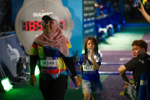 BIB: 385, 4248, 3877
                            <button type="button" onclick="openModal(26268537)" class="btn btn-primary btn-sm float-right btn-popup" data-toggle="modal" data-target=".modal-high-quality">
                        <i class="fas fa-shopping-cart"></i> Add to Cart
                    </button>
                                            <button type="button" onclick="isThisMe(26268537, true)" class="btn btn-success btn-sm float-right btn-popup btn-isme hidden" data-toggle="tooltip" data-placement="bottom" title="นี่คือรูปของคุณใช่ไหม คลิกที่นี่เพื่อเอาเข้าอัลบั้ม">
                        <i class="fas fa-plus"></i> Add to album
                    </button>
                    <button type="button" onclick="isThisMe(26268537, false)" class="btn btn-warning btn-sm float-right btn-popup btn-isnotme hidden">
                        <i class="fas fa-ban"></i> Remove from album
                    </button>