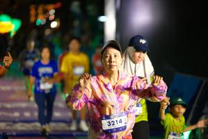 BIB: 3214
                            <button type="button" onclick="openModal(26269567)" class="btn btn-primary btn-sm float-right btn-popup" data-toggle="modal" data-target=".modal-high-quality">
                        <i class="fas fa-shopping-cart"></i> Add to Cart
                    </button>
                                            <button type="button" onclick="isThisMe(26269567, true)" class="btn btn-success btn-sm float-right btn-popup btn-isme hidden" data-toggle="tooltip" data-placement="bottom" title="นี่คือรูปของคุณใช่ไหม คลิกที่นี่เพื่อเอาเข้าอัลบั้ม">
                        <i class="fas fa-plus"></i> Add to album
                    </button>
                    <button type="button" onclick="isThisMe(26269567, false)" class="btn btn-warning btn-sm float-right btn-popup btn-isnotme hidden">
                        <i class="fas fa-ban"></i> Remove from album
                    </button>