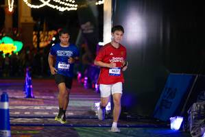 BIB: 4008, 4627
                            <button type="button" onclick="openModal(26267024)" class="btn btn-primary btn-sm float-right btn-popup" data-toggle="modal" data-target=".modal-high-quality">
                        <i class="fas fa-shopping-cart"></i> Add to Cart
                    </button>
                                            <button type="button" onclick="isThisMe(26267024, true)" class="btn btn-success btn-sm float-right btn-popup btn-isme hidden" data-toggle="tooltip" data-placement="bottom" title="นี่คือรูปของคุณใช่ไหม คลิกที่นี่เพื่อเอาเข้าอัลบั้ม">
                        <i class="fas fa-plus"></i> Add to album
                    </button>
                    <button type="button" onclick="isThisMe(26267024, false)" class="btn btn-warning btn-sm float-right btn-popup btn-isnotme hidden">
                        <i class="fas fa-ban"></i> Remove from album
                    </button>