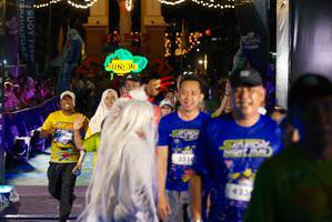 BIB: 13302, 3510
                            <button type="button" onclick="openModal(26268274)" class="btn btn-primary btn-sm float-right btn-popup" data-toggle="modal" data-target=".modal-high-quality">
                        <i class="fas fa-shopping-cart"></i> Add to Cart
                    </button>
                                            <button type="button" onclick="isThisMe(26268274, true)" class="btn btn-success btn-sm float-right btn-popup btn-isme hidden" data-toggle="tooltip" data-placement="bottom" title="นี่คือรูปของคุณใช่ไหม คลิกที่นี่เพื่อเอาเข้าอัลบั้ม">
                        <i class="fas fa-plus"></i> Add to album
                    </button>
                    <button type="button" onclick="isThisMe(26268274, false)" class="btn btn-warning btn-sm float-right btn-popup btn-isnotme hidden">
                        <i class="fas fa-ban"></i> Remove from album
                    </button>