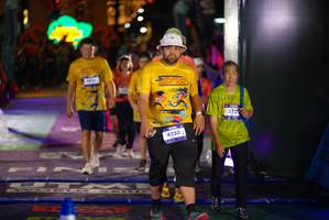 BIB: 4250, 3732
                            <button type="button" onclick="openModal(26269806)" class="btn btn-primary btn-sm float-right btn-popup" data-toggle="modal" data-target=".modal-high-quality">
                        <i class="fas fa-shopping-cart"></i> Add to Cart
                    </button>
                                            <button type="button" onclick="isThisMe(26269806, true)" class="btn btn-success btn-sm float-right btn-popup btn-isme hidden" data-toggle="tooltip" data-placement="bottom" title="นี่คือรูปของคุณใช่ไหม คลิกที่นี่เพื่อเอาเข้าอัลบั้ม">
                        <i class="fas fa-plus"></i> Add to album
                    </button>
                    <button type="button" onclick="isThisMe(26269806, false)" class="btn btn-warning btn-sm float-right btn-popup btn-isnotme hidden">
                        <i class="fas fa-ban"></i> Remove from album
                    </button>