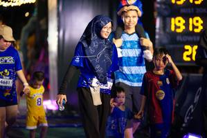 BIB: 4681
                            <button type="button" onclick="openModal(26267792)" class="btn btn-primary btn-sm float-right btn-popup" data-toggle="modal" data-target=".modal-high-quality">
                        <i class="fas fa-shopping-cart"></i> Add to Cart
                    </button>
                                            <button type="button" onclick="isThisMe(26267792, true)" class="btn btn-success btn-sm float-right btn-popup btn-isme hidden" data-toggle="tooltip" data-placement="bottom" title="นี่คือรูปของคุณใช่ไหม คลิกที่นี่เพื่อเอาเข้าอัลบั้ม">
                        <i class="fas fa-plus"></i> Add to album
                    </button>
                    <button type="button" onclick="isThisMe(26267792, false)" class="btn btn-warning btn-sm float-right btn-popup btn-isnotme hidden">
                        <i class="fas fa-ban"></i> Remove from album
                    </button>