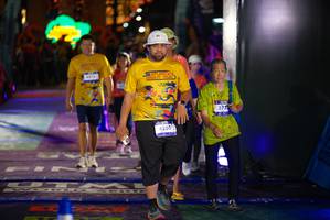 BIB: 4250, 373
                            <button type="button" onclick="openModal(26269803)" class="btn btn-primary btn-sm float-right btn-popup" data-toggle="modal" data-target=".modal-high-quality">
                        <i class="fas fa-shopping-cart"></i> Add to Cart
                    </button>
                                            <button type="button" onclick="isThisMe(26269803, true)" class="btn btn-success btn-sm float-right btn-popup btn-isme hidden" data-toggle="tooltip" data-placement="bottom" title="นี่คือรูปของคุณใช่ไหม คลิกที่นี่เพื่อเอาเข้าอัลบั้ม">
                        <i class="fas fa-plus"></i> Add to album
                    </button>
                    <button type="button" onclick="isThisMe(26269803, false)" class="btn btn-warning btn-sm float-right btn-popup btn-isnotme hidden">
                        <i class="fas fa-ban"></i> Remove from album
                    </button>