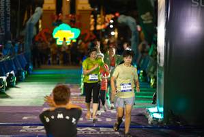 BIB: 4676, 4674
                            <button type="button" onclick="openModal(26268583)" class="btn btn-primary btn-sm float-right btn-popup" data-toggle="modal" data-target=".modal-high-quality">
                        <i class="fas fa-shopping-cart"></i> Add to Cart
                    </button>
                                            <button type="button" onclick="isThisMe(26268583, true)" class="btn btn-success btn-sm float-right btn-popup btn-isme hidden" data-toggle="tooltip" data-placement="bottom" title="นี่คือรูปของคุณใช่ไหม คลิกที่นี่เพื่อเอาเข้าอัลบั้ม">
                        <i class="fas fa-plus"></i> Add to album
                    </button>
                    <button type="button" onclick="isThisMe(26268583, false)" class="btn btn-warning btn-sm float-right btn-popup btn-isnotme hidden">
                        <i class="fas fa-ban"></i> Remove from album
                    </button>