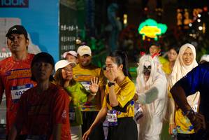 BIB: 402, 611, 359
                            <button type="button" onclick="openModal(26268284)" class="btn btn-primary btn-sm float-right btn-popup" data-toggle="modal" data-target=".modal-high-quality">
                        <i class="fas fa-shopping-cart"></i> Add to Cart
                    </button>
                                            <button type="button" onclick="isThisMe(26268284, true)" class="btn btn-success btn-sm float-right btn-popup btn-isme hidden" data-toggle="tooltip" data-placement="bottom" title="นี่คือรูปของคุณใช่ไหม คลิกที่นี่เพื่อเอาเข้าอัลบั้ม">
                        <i class="fas fa-plus"></i> Add to album
                    </button>
                    <button type="button" onclick="isThisMe(26268284, false)" class="btn btn-warning btn-sm float-right btn-popup btn-isnotme hidden">
                        <i class="fas fa-ban"></i> Remove from album
                    </button>