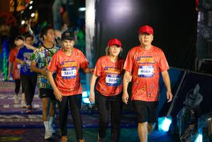 BIB: 3864, 4085, 3865
                            <button type="button" onclick="openModal(26269941)" class="btn btn-primary btn-sm float-right btn-popup" data-toggle="modal" data-target=".modal-high-quality">
                        <i class="fas fa-shopping-cart"></i> Add to Cart
                    </button>
                                            <button type="button" onclick="isThisMe(26269941, true)" class="btn btn-success btn-sm float-right btn-popup btn-isme hidden" data-toggle="tooltip" data-placement="bottom" title="นี่คือรูปของคุณใช่ไหม คลิกที่นี่เพื่อเอาเข้าอัลบั้ม">
                        <i class="fas fa-plus"></i> Add to album
                    </button>
                    <button type="button" onclick="isThisMe(26269941, false)" class="btn btn-warning btn-sm float-right btn-popup btn-isnotme hidden">
                        <i class="fas fa-ban"></i> Remove from album
                    </button>