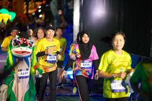 BIB: 4889, 4279, 4548, 320
                            <button type="button" onclick="openModal(26268722)" class="btn btn-primary btn-sm float-right btn-popup" data-toggle="modal" data-target=".modal-high-quality">
                        <i class="fas fa-shopping-cart"></i> Add to Cart
                    </button>
                                            <button type="button" onclick="isThisMe(26268722, true)" class="btn btn-success btn-sm float-right btn-popup btn-isme hidden" data-toggle="tooltip" data-placement="bottom" title="นี่คือรูปของคุณใช่ไหม คลิกที่นี่เพื่อเอาเข้าอัลบั้ม">
                        <i class="fas fa-plus"></i> Add to album
                    </button>
                    <button type="button" onclick="isThisMe(26268722, false)" class="btn btn-warning btn-sm float-right btn-popup btn-isnotme hidden">
                        <i class="fas fa-ban"></i> Remove from album
                    </button>