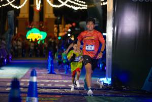 BIB: 4122
                            <button type="button" onclick="openModal(26268052)" class="btn btn-primary btn-sm float-right btn-popup" data-toggle="modal" data-target=".modal-high-quality">
                        <i class="fas fa-shopping-cart"></i> Add to Cart
                    </button>
                                            <button type="button" onclick="isThisMe(26268052, true)" class="btn btn-success btn-sm float-right btn-popup btn-isme hidden" data-toggle="tooltip" data-placement="bottom" title="นี่คือรูปของคุณใช่ไหม คลิกที่นี่เพื่อเอาเข้าอัลบั้ม">
                        <i class="fas fa-plus"></i> Add to album
                    </button>
                    <button type="button" onclick="isThisMe(26268052, false)" class="btn btn-warning btn-sm float-right btn-popup btn-isnotme hidden">
                        <i class="fas fa-ban"></i> Remove from album
                    </button>