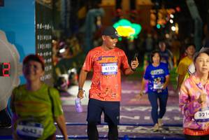 BIB: 4180, 4643, 3214
                            <button type="button" onclick="openModal(26269568)" class="btn btn-primary btn-sm float-right btn-popup" data-toggle="modal" data-target=".modal-high-quality">
                        <i class="fas fa-shopping-cart"></i> Add to Cart
                    </button>
                                            <button type="button" onclick="isThisMe(26269568, true)" class="btn btn-success btn-sm float-right btn-popup btn-isme hidden" data-toggle="tooltip" data-placement="bottom" title="นี่คือรูปของคุณใช่ไหม คลิกที่นี่เพื่อเอาเข้าอัลบั้ม">
                        <i class="fas fa-plus"></i> Add to album
                    </button>
                    <button type="button" onclick="isThisMe(26269568, false)" class="btn btn-warning btn-sm float-right btn-popup btn-isnotme hidden">
                        <i class="fas fa-ban"></i> Remove from album
                    </button>