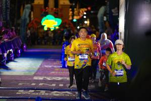 BIB: 4761, 661
                            <button type="button" onclick="openModal(26269069)" class="btn btn-primary btn-sm float-right btn-popup" data-toggle="modal" data-target=".modal-high-quality">
                        <i class="fas fa-shopping-cart"></i> Add to Cart
                    </button>
                                            <button type="button" onclick="isThisMe(26269069, true)" class="btn btn-success btn-sm float-right btn-popup btn-isme hidden" data-toggle="tooltip" data-placement="bottom" title="นี่คือรูปของคุณใช่ไหม คลิกที่นี่เพื่อเอาเข้าอัลบั้ม">
                        <i class="fas fa-plus"></i> Add to album
                    </button>
                    <button type="button" onclick="isThisMe(26269069, false)" class="btn btn-warning btn-sm float-right btn-popup btn-isnotme hidden">
                        <i class="fas fa-ban"></i> Remove from album
                    </button>