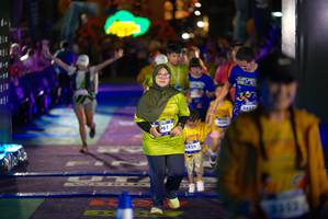 BIB: 4429, 3332
                            <button type="button" onclick="openModal(26269909)" class="btn btn-primary btn-sm float-right btn-popup" data-toggle="modal" data-target=".modal-high-quality">
                        <i class="fas fa-shopping-cart"></i> Add to Cart
                    </button>
                                            <button type="button" onclick="isThisMe(26269909, true)" class="btn btn-success btn-sm float-right btn-popup btn-isme hidden" data-toggle="tooltip" data-placement="bottom" title="นี่คือรูปของคุณใช่ไหม คลิกที่นี่เพื่อเอาเข้าอัลบั้ม">
                        <i class="fas fa-plus"></i> Add to album
                    </button>
                    <button type="button" onclick="isThisMe(26269909, false)" class="btn btn-warning btn-sm float-right btn-popup btn-isnotme hidden">
                        <i class="fas fa-ban"></i> Remove from album
                    </button>