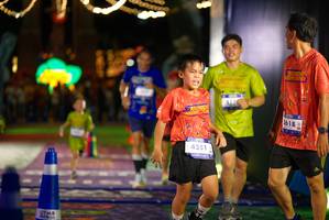 BIB: 1618, 4351
                            <button type="button" onclick="openModal(26266913)" class="btn btn-primary btn-sm float-right btn-popup" data-toggle="modal" data-target=".modal-high-quality">
                        <i class="fas fa-shopping-cart"></i> Add to Cart
                    </button>
                                            <button type="button" onclick="isThisMe(26266913, true)" class="btn btn-success btn-sm float-right btn-popup btn-isme hidden" data-toggle="tooltip" data-placement="bottom" title="นี่คือรูปของคุณใช่ไหม คลิกที่นี่เพื่อเอาเข้าอัลบั้ม">
                        <i class="fas fa-plus"></i> Add to album
                    </button>
                    <button type="button" onclick="isThisMe(26266913, false)" class="btn btn-warning btn-sm float-right btn-popup btn-isnotme hidden">
                        <i class="fas fa-ban"></i> Remove from album
                    </button>