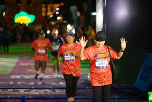 BIB: 4052, 3888
                            <button type="button" onclick="openModal(26269963)" class="btn btn-primary btn-sm float-right btn-popup" data-toggle="modal" data-target=".modal-high-quality">
                        <i class="fas fa-shopping-cart"></i> Add to Cart
                    </button>
                                            <button type="button" onclick="isThisMe(26269963, true)" class="btn btn-success btn-sm float-right btn-popup btn-isme hidden" data-toggle="tooltip" data-placement="bottom" title="นี่คือรูปของคุณใช่ไหม คลิกที่นี่เพื่อเอาเข้าอัลบั้ม">
                        <i class="fas fa-plus"></i> Add to album
                    </button>
                    <button type="button" onclick="isThisMe(26269963, false)" class="btn btn-warning btn-sm float-right btn-popup btn-isnotme hidden">
                        <i class="fas fa-ban"></i> Remove from album
                    </button>