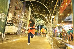 BIB: 
                            <button type="button" onclick="openModal(26260200)" class="btn btn-primary btn-sm float-right btn-popup" data-toggle="modal" data-target=".modal-high-quality">
                        <i class="fas fa-shopping-cart"></i> Add to Cart
                    </button>
                                            <button type="button" onclick="isThisMe(26260200, true)" class="btn btn-success btn-sm float-right btn-popup btn-isme hidden" data-toggle="tooltip" data-placement="bottom" title="นี่คือรูปของคุณใช่ไหม คลิกที่นี่เพื่อเอาเข้าอัลบั้ม">
                        <i class="fas fa-plus"></i> Add to album
                    </button>
                    <button type="button" onclick="isThisMe(26260200, false)" class="btn btn-warning btn-sm float-right btn-popup btn-isnotme hidden">
                        <i class="fas fa-ban"></i> Remove from album
                    </button>