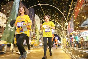 BIB: 3491, 3490
                            <button type="button" onclick="openModal(26259337)" class="btn btn-primary btn-sm float-right btn-popup" data-toggle="modal" data-target=".modal-high-quality">
                        <i class="fas fa-shopping-cart"></i> Add to Cart
                    </button>
                                            <button type="button" onclick="isThisMe(26259337, true)" class="btn btn-success btn-sm float-right btn-popup btn-isme hidden" data-toggle="tooltip" data-placement="bottom" title="นี่คือรูปของคุณใช่ไหม คลิกที่นี่เพื่อเอาเข้าอัลบั้ม">
                        <i class="fas fa-plus"></i> Add to album
                    </button>
                    <button type="button" onclick="isThisMe(26259337, false)" class="btn btn-warning btn-sm float-right btn-popup btn-isnotme hidden">
                        <i class="fas fa-ban"></i> Remove from album
                    </button>