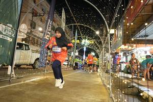 BIB: 4193
                            <button type="button" onclick="openModal(26260201)" class="btn btn-primary btn-sm float-right btn-popup" data-toggle="modal" data-target=".modal-high-quality">
                        <i class="fas fa-shopping-cart"></i> Add to Cart
                    </button>
                                            <button type="button" onclick="isThisMe(26260201, true)" class="btn btn-success btn-sm float-right btn-popup btn-isme hidden" data-toggle="tooltip" data-placement="bottom" title="นี่คือรูปของคุณใช่ไหม คลิกที่นี่เพื่อเอาเข้าอัลบั้ม">
                        <i class="fas fa-plus"></i> Add to album
                    </button>
                    <button type="button" onclick="isThisMe(26260201, false)" class="btn btn-warning btn-sm float-right btn-popup btn-isnotme hidden">
                        <i class="fas fa-ban"></i> Remove from album
                    </button>