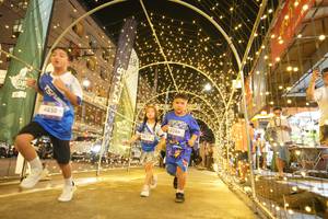 BIB: 4850, 3677, 3286
                            <button type="button" onclick="openModal(26258940)" class="btn btn-primary btn-sm float-right btn-popup" data-toggle="modal" data-target=".modal-high-quality">
                        <i class="fas fa-shopping-cart"></i> Add to Cart
                    </button>
                                            <button type="button" onclick="isThisMe(26258940, true)" class="btn btn-success btn-sm float-right btn-popup btn-isme hidden" data-toggle="tooltip" data-placement="bottom" title="นี่คือรูปของคุณใช่ไหม คลิกที่นี่เพื่อเอาเข้าอัลบั้ม">
                        <i class="fas fa-plus"></i> Add to album
                    </button>
                    <button type="button" onclick="isThisMe(26258940, false)" class="btn btn-warning btn-sm float-right btn-popup btn-isnotme hidden">
                        <i class="fas fa-ban"></i> Remove from album
                    </button>