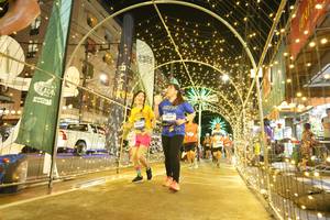 BIB: 3849
                            <button type="button" onclick="openModal(26259225)" class="btn btn-primary btn-sm float-right btn-popup" data-toggle="modal" data-target=".modal-high-quality">
                        <i class="fas fa-shopping-cart"></i> Add to Cart
                    </button>
                                            <button type="button" onclick="isThisMe(26259225, true)" class="btn btn-success btn-sm float-right btn-popup btn-isme hidden" data-toggle="tooltip" data-placement="bottom" title="นี่คือรูปของคุณใช่ไหม คลิกที่นี่เพื่อเอาเข้าอัลบั้ม">
                        <i class="fas fa-plus"></i> Add to album
                    </button>
                    <button type="button" onclick="isThisMe(26259225, false)" class="btn btn-warning btn-sm float-right btn-popup btn-isnotme hidden">
                        <i class="fas fa-ban"></i> Remove from album
                    </button>