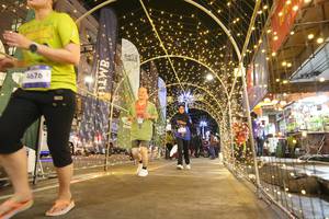 BIB: 4676
                            <button type="button" onclick="openModal(26259107)" class="btn btn-primary btn-sm float-right btn-popup" data-toggle="modal" data-target=".modal-high-quality">
                        <i class="fas fa-shopping-cart"></i> Add to Cart
                    </button>
                                            <button type="button" onclick="isThisMe(26259107, true)" class="btn btn-success btn-sm float-right btn-popup btn-isme hidden" data-toggle="tooltip" data-placement="bottom" title="นี่คือรูปของคุณใช่ไหม คลิกที่นี่เพื่อเอาเข้าอัลบั้ม">
                        <i class="fas fa-plus"></i> Add to album
                    </button>
                    <button type="button" onclick="isThisMe(26259107, false)" class="btn btn-warning btn-sm float-right btn-popup btn-isnotme hidden">
                        <i class="fas fa-ban"></i> Remove from album
                    </button>