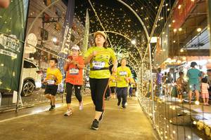 BIB: 3798, 4655
                            <button type="button" onclick="openModal(26260091)" class="btn btn-primary btn-sm float-right btn-popup" data-toggle="modal" data-target=".modal-high-quality">
                        <i class="fas fa-shopping-cart"></i> Add to Cart
                    </button>
                                            <button type="button" onclick="isThisMe(26260091, true)" class="btn btn-success btn-sm float-right btn-popup btn-isme hidden" data-toggle="tooltip" data-placement="bottom" title="นี่คือรูปของคุณใช่ไหม คลิกที่นี่เพื่อเอาเข้าอัลบั้ม">
                        <i class="fas fa-plus"></i> Add to album
                    </button>
                    <button type="button" onclick="isThisMe(26260091, false)" class="btn btn-warning btn-sm float-right btn-popup btn-isnotme hidden">
                        <i class="fas fa-ban"></i> Remove from album
                    </button>