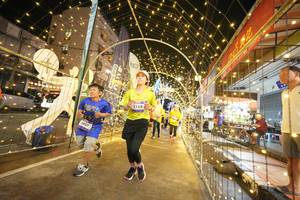 BIB: 3453, 3188
                            <button type="button" onclick="openModal(26258471)" class="btn btn-primary btn-sm float-right btn-popup" data-toggle="modal" data-target=".modal-high-quality">
                        <i class="fas fa-shopping-cart"></i> Add to Cart
                    </button>
                                            <button type="button" onclick="isThisMe(26258471, true)" class="btn btn-success btn-sm float-right btn-popup btn-isme hidden" data-toggle="tooltip" data-placement="bottom" title="นี่คือรูปของคุณใช่ไหม คลิกที่นี่เพื่อเอาเข้าอัลบั้ม">
                        <i class="fas fa-plus"></i> Add to album
                    </button>
                    <button type="button" onclick="isThisMe(26258471, false)" class="btn btn-warning btn-sm float-right btn-popup btn-isnotme hidden">
                        <i class="fas fa-ban"></i> Remove from album
                    </button>