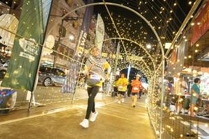 BIB: 4917
                            <button type="button" onclick="openModal(26259827)" class="btn btn-primary btn-sm float-right btn-popup" data-toggle="modal" data-target=".modal-high-quality">
                        <i class="fas fa-shopping-cart"></i> Add to Cart
                    </button>
                                            <button type="button" onclick="isThisMe(26259827, true)" class="btn btn-success btn-sm float-right btn-popup btn-isme hidden" data-toggle="tooltip" data-placement="bottom" title="นี่คือรูปของคุณใช่ไหม คลิกที่นี่เพื่อเอาเข้าอัลบั้ม">
                        <i class="fas fa-plus"></i> Add to album
                    </button>
                    <button type="button" onclick="isThisMe(26259827, false)" class="btn btn-warning btn-sm float-right btn-popup btn-isnotme hidden">
                        <i class="fas fa-ban"></i> Remove from album
                    </button>