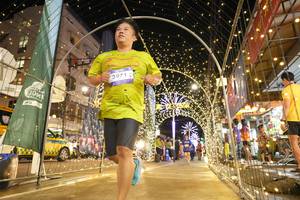 BIB: 3971
                            <button type="button" onclick="openModal(26259313)" class="btn btn-primary btn-sm float-right btn-popup" data-toggle="modal" data-target=".modal-high-quality">
                        <i class="fas fa-shopping-cart"></i> Add to Cart
                    </button>
                                            <button type="button" onclick="isThisMe(26259313, true)" class="btn btn-success btn-sm float-right btn-popup btn-isme hidden" data-toggle="tooltip" data-placement="bottom" title="นี่คือรูปของคุณใช่ไหม คลิกที่นี่เพื่อเอาเข้าอัลบั้ม">
                        <i class="fas fa-plus"></i> Add to album
                    </button>
                    <button type="button" onclick="isThisMe(26259313, false)" class="btn btn-warning btn-sm float-right btn-popup btn-isnotme hidden">
                        <i class="fas fa-ban"></i> Remove from album
                    </button>